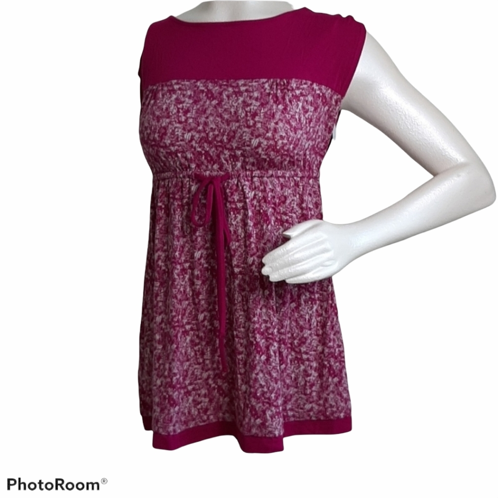 Liz Lange for Target Maternity top